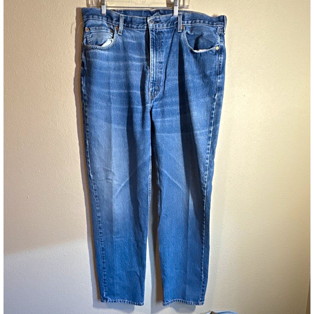 Levi’s 550 Men’s Blue Denim Jeans Relaxed Fit Tapered Leg 5-Pocket